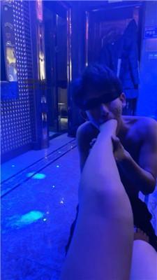 【大小姐】KTV-花钱请几个陪酒小妹虐我 JS250221-11