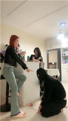 【傲雪】双S-姐妹花-捆绑强制喝圣水 JS250316-25