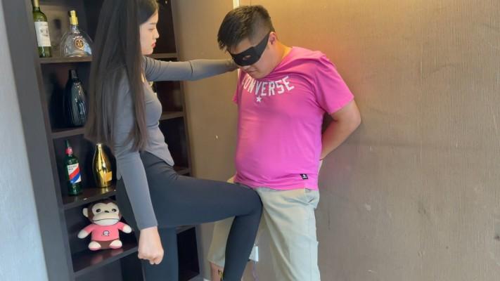 搭讪男被踢废 YC-211122-3