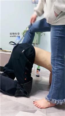 【大小姐S】涂鸦羞辱-舔脏鞋吃白袜/头压马桶 JS250222-40