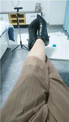 【星瑶】近距离-狗舌清理脏鞋底  JS250403-1