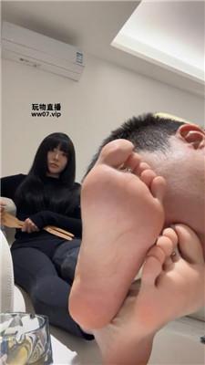 【酸菜小猪脚】坐脸窒息/长靴捂超臭白袜脚 bf51286