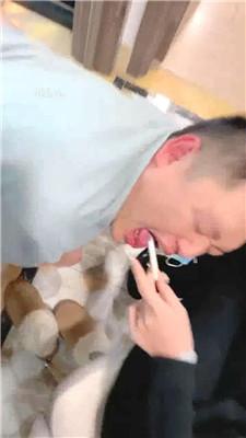 【玥樾】开发闺蜜当S-胯下辱坐垫/吃烟灰/舔高跟