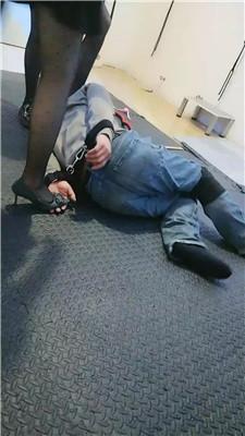 【鸿运双女团】反绑暴力虐打贱奴【完整版】 JS250331-36