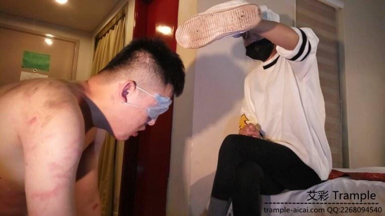 两双脏泥鞋深喉清理