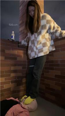 【套路狗哥】大学城开发学生S到楼道虐狗