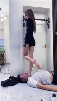 【麋鹿银儿】黑丝高跟长腿/骑马转胯/腿绞/踩狗爪/插嘴