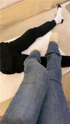 【小琪琪】小白鞋踩狗腿