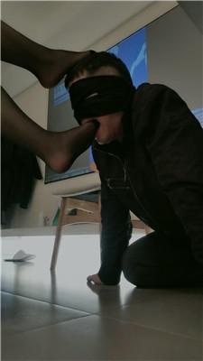 【甜沁】桌底视角-长靴黑丝碾压踩【双视角版】 bf49202