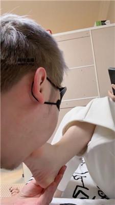 【安安sama】沉浸式恋足狂舔 JS250331-41