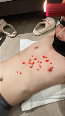 【白兔】竹子虐打强制滴蜡 JS250119-4