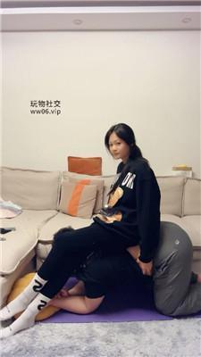 【埋汰】健身超臭白袜踩教练【上】 bf49808