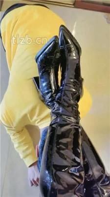 【魔鬼天使】美女家教上门补课-高跟长靴踩虐/衣架鞭打