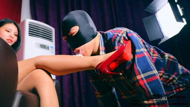 落云丝袜酸奶玩弄