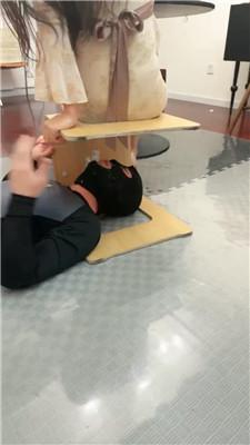 【苒溪】桌底伺候-喂食咀嚼物 bf49573