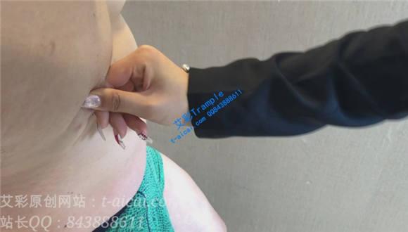 辰女神JK校园装膝顶地狱