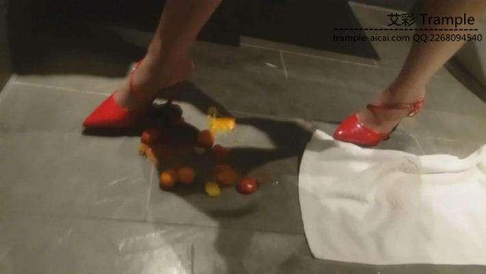 城市温泉美女技师的初次调教