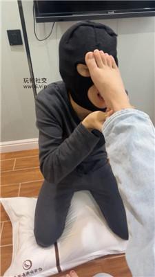 【小凤梨】转胯狗爬/恋足狂舔/牛仔裤坐脸 JS250110-6