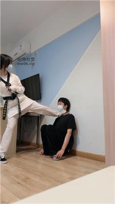【跆拳道女神】体校学生重度踢踹虐打 JS250104-18