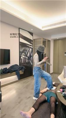 【阿冷】白袜塞嘴/全体重踩踏/涂鸦羞辱/裸足插嘴 bf49095