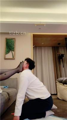 【不期而遇】全体重踩踏/跪舔短靴黑丝/骑脖