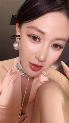 【艾琳】对着老子脚底疯狂早些    250313-4