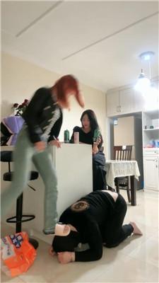 【傲雪】双S-姐妹花-捆绑强制喝圣水 JS250316-25