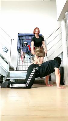 【缘彼大大】高跟碾压踩-重度鞭打 bf52829