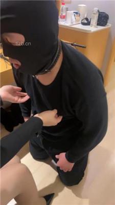 【喵主】长靴高跟踩狗爪/狗链遛狗/舔脏鞋棉袜