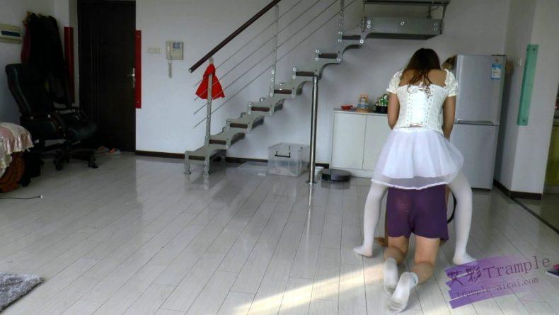 【冰时代】 丝儿公主的袜奴 （推荐）