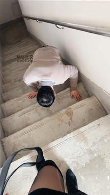 【茉狸】户外调-阳台公开处刑 bf50459