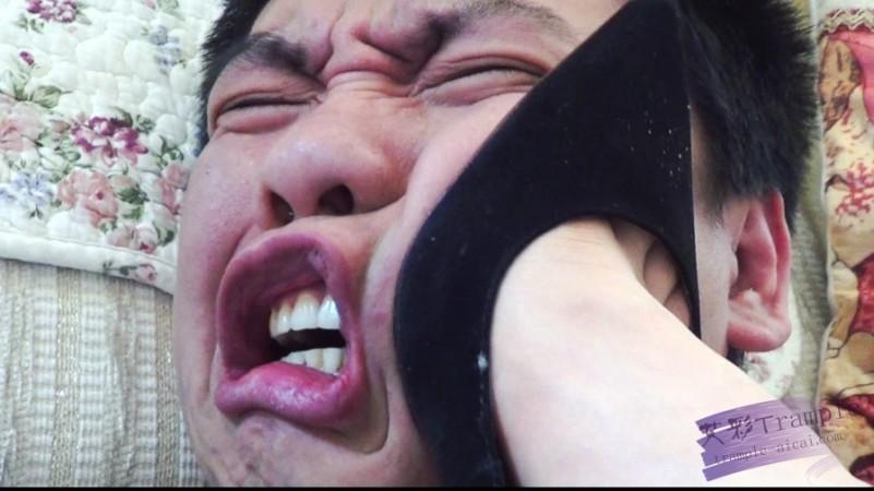 黑冰S 踩脸吐痰暴虐贱货2