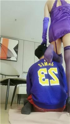 【皮皮】性感紫色丝袜的诱惑 bf49833