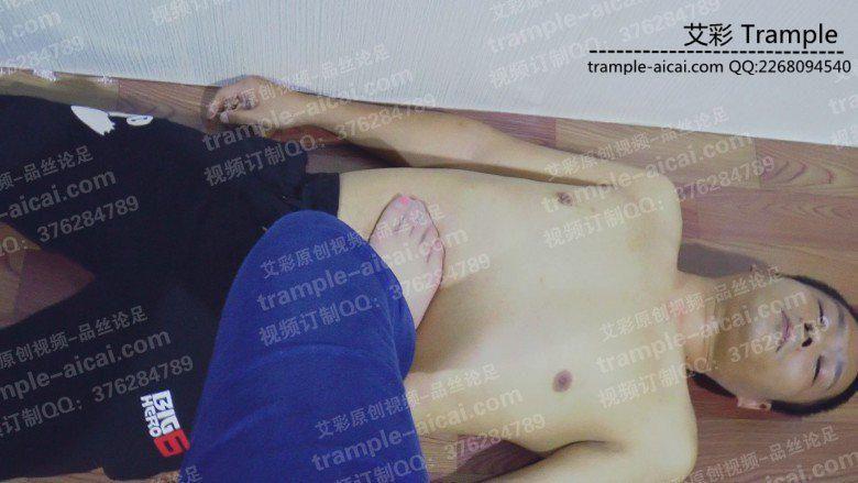 邻家大侄女踩踏练习