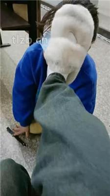 【爱可呀】母畜-遛狗爬行/舔毛拖鞋/舔素人长靴/闻棉袜