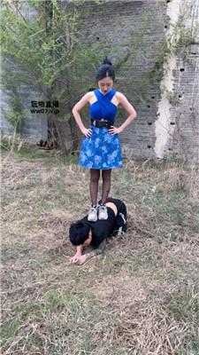 【煎饼狗子】户外踢踹虐打跟踪狂 bf52835