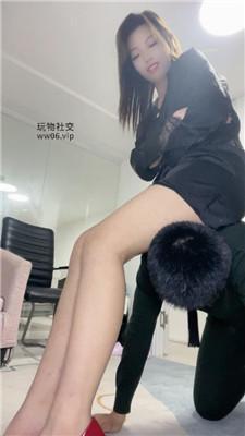 【依依】纹身小主-高跟玉足狂舔 bf50374