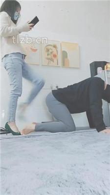 【云儿公主】骑马爬行/脚插嘴/提档