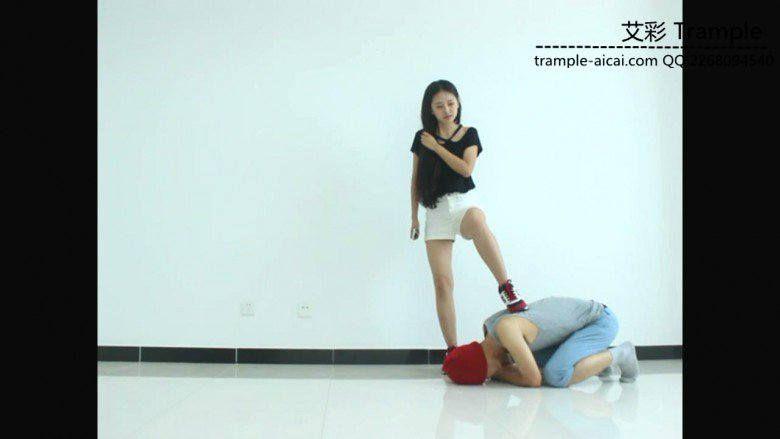 老师天依女主暴打小流氓！开启女子防身术！