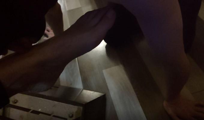 电竞按摩椅躺着享受