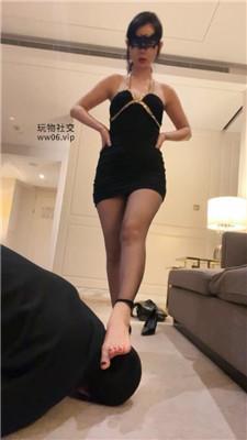 【曼伊】白领S-强迫偷懒下属跪下伺候 bf49045