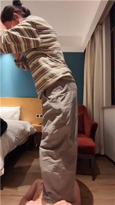 【米欧】玉足脏鞋底狂舔-踩踏 JS250319-21