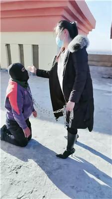 【斯羽情侣主】户外狗链拴狗虐【双视角版】  JS250329-6