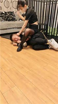 【诗琪】长靴踩踏/捆绑重度虐打/踢踹