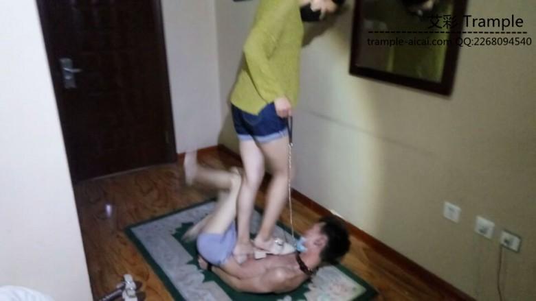 鸽宝原创高跟凉鞋暴力虐19岁高中生(2) 鸽宝原创高跟凉鞋暴力虐19岁高中生(2)