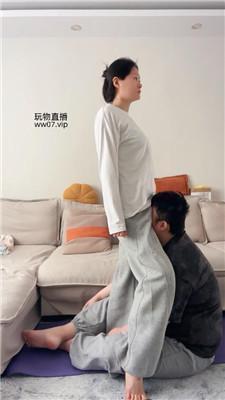 【埋汰】裸足玩虐健身教练 JS250224-29