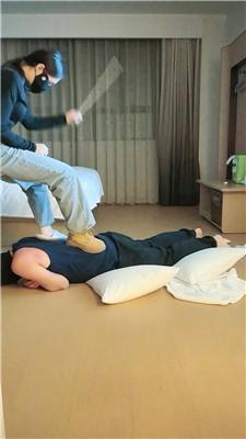 【璎珞】雪地靴暴力踢踹/刑具狂抽 JS250107-13