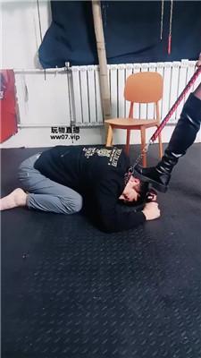 【鸿运女皇】狗笼释放后的骚狗 bf52406