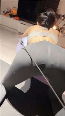 【橙宝】瑜伽女教练白袜羞辱 bf50544