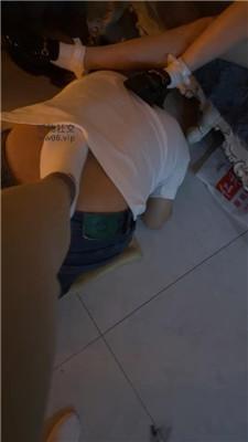 【灵灵】双学生主-皮鞋白袜踩老师 JS250319-25